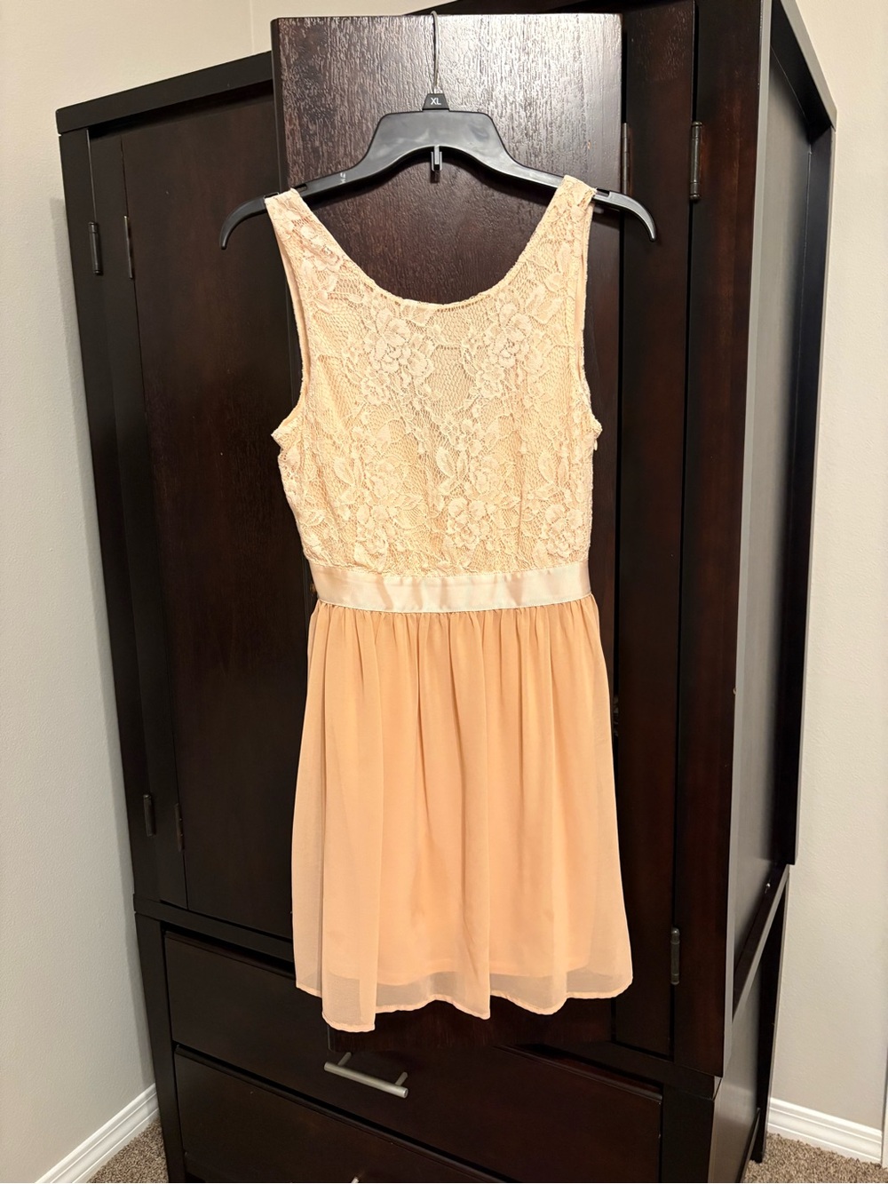 Lush Lace & Chiffon Dress Peach Champagne Size Small